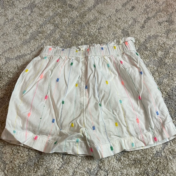 White shorts with fun print 3T - Picture 6 of 7